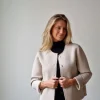 Abrigo corto de neopreno y lana color beige