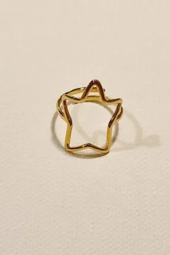 Anillo dorado de acero estrella