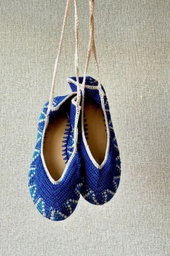 Bailarinas crochet azul con lazo blanco