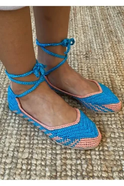 Bailarinas crochet con lazo azul y rosa