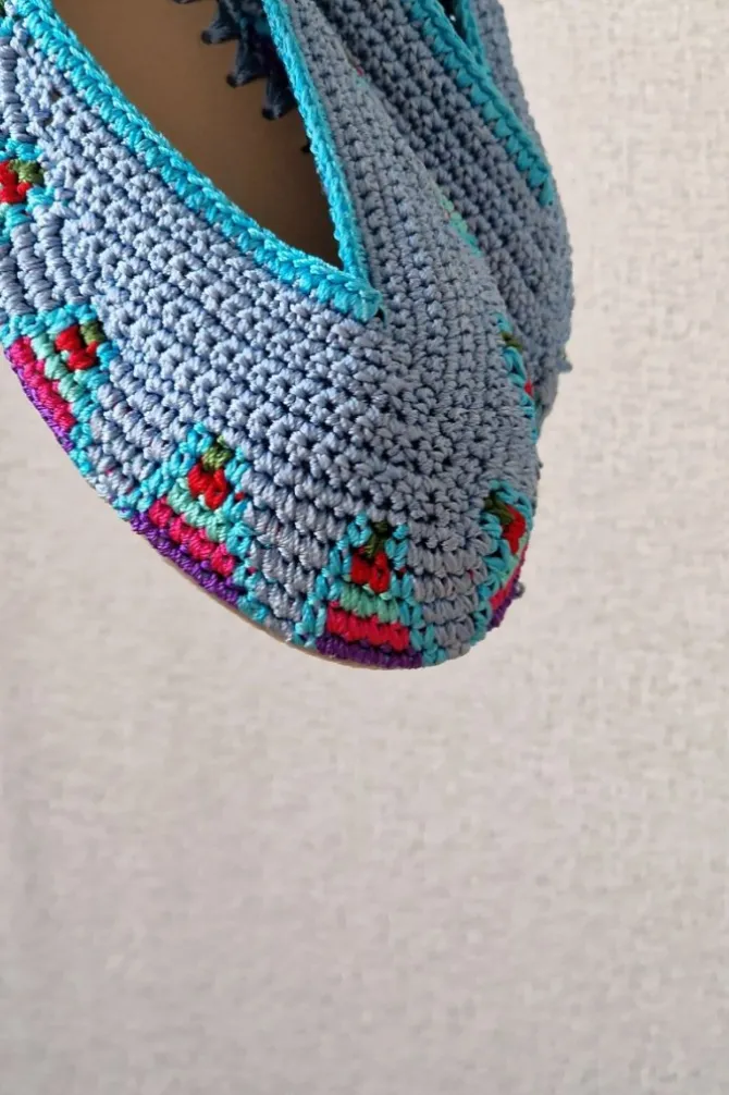 Bailarinas crochet con lazo azul