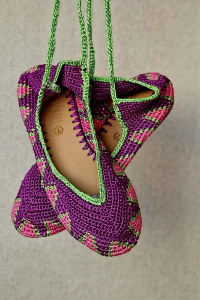 Bailarinas crochet lila con lazo verde lima
