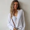 Blusa blanca detalle volante