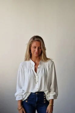 Blusa con botones blanco roto