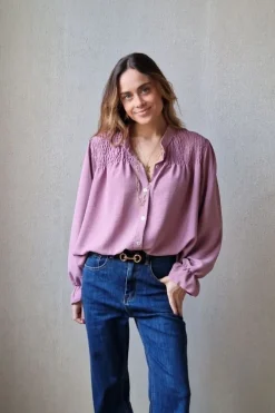 Blusa con botones rosa