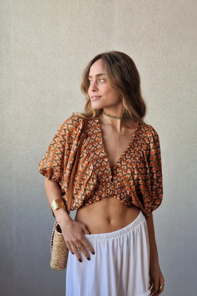 Blusa corta goma naranja y verde
