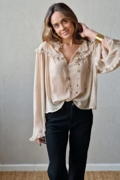 Blusa crudo tipo gasa con volante