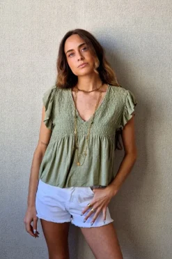 Blusa cuello pico con detalles lurex verde militar