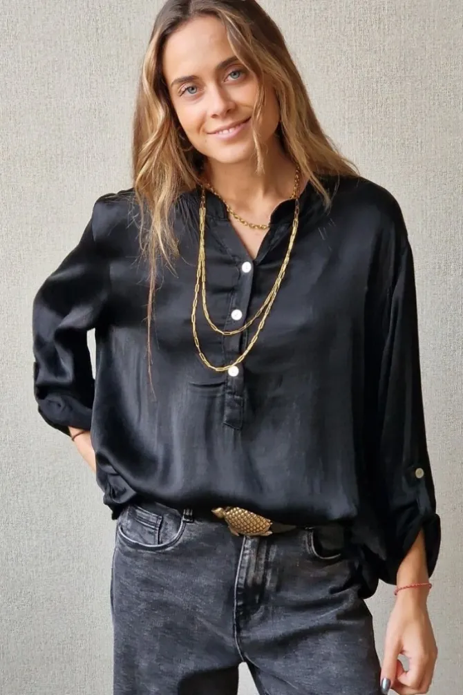 Blusa de mujer raso gordo negra