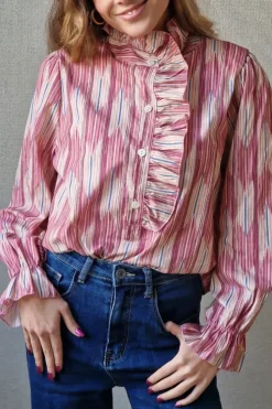 Blusa estampado de rayas y volante rosa