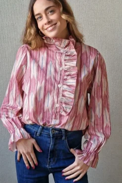 Blusa estampado de rayas y volante rosa