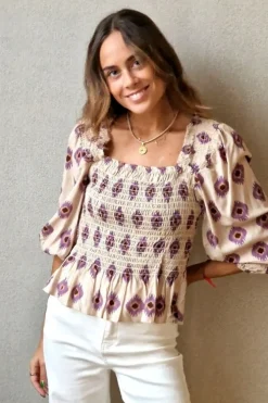 Blusa estampado ikat morada y marrón