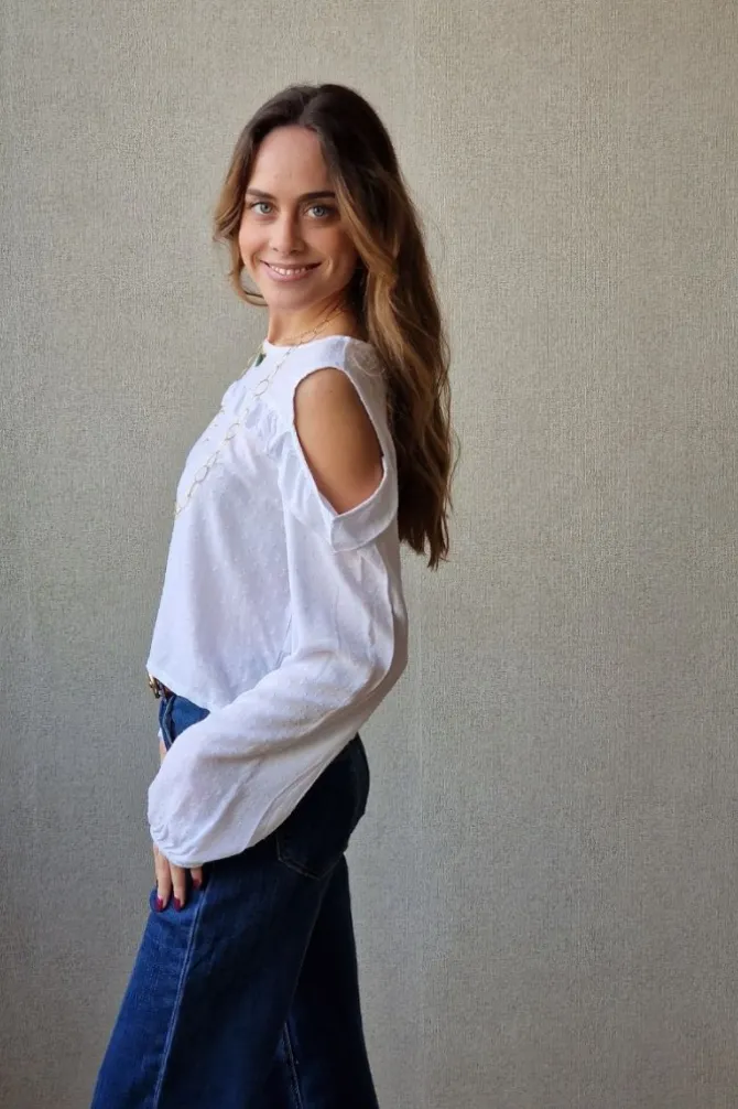 Blusa hombros al aire blanca