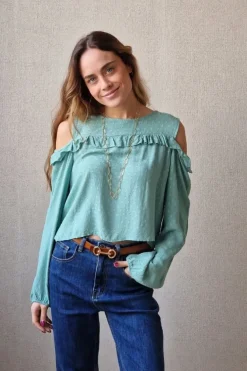 Blusa hombros al aire verde bonito