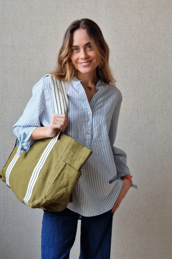 Blusa rayas con botones azul