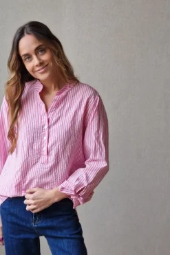 Blusa rayas con botones fucsia