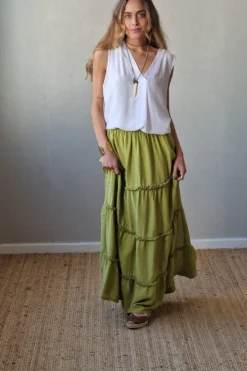 Blusa sin mangas cuello pico blanca