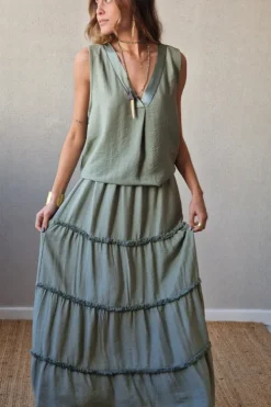 Blusa sin mangas cuello pico salvia