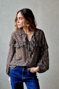 Blusa tipo gasa de flores negra