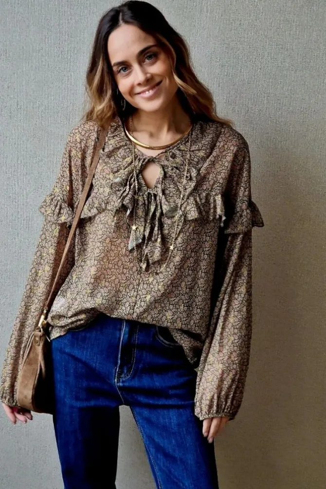 Blusa tipo gasa de flores verde militar