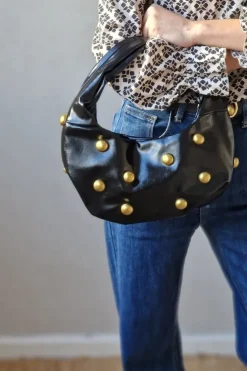 Bolso baguette negro con tachas