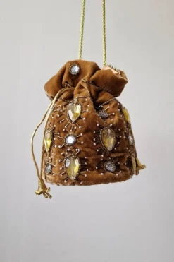 Bolso bombonera camel con piedras