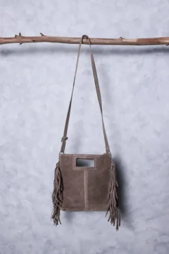 Bolso de ante con flecos topo