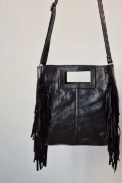 Bolso de piel con flecos negro metalizado