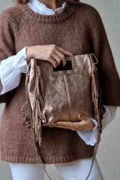 Bolso de piel con flecos cobre metalizado