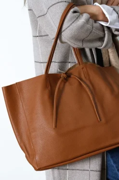 Bolso de piel modelos shopping camel con opción de personalizarlo