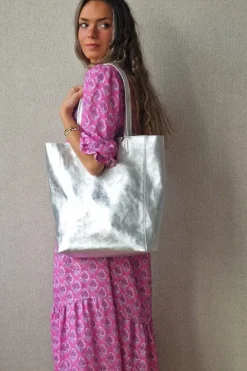 Bolso de piel plata con opción de personalizar