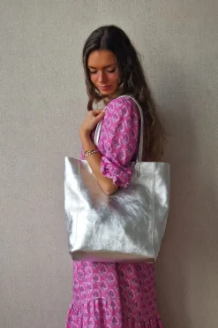 Bolso de piel plata con opción de personalizar