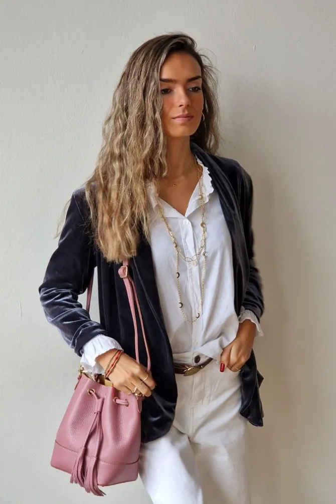 Bolso de piel tipo bombonera rosa