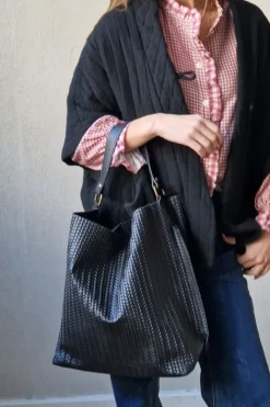 Bolso de piel trenzada negro
