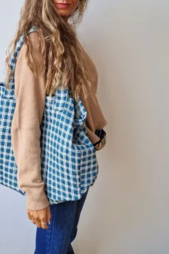 Bolso de tela acolchado con estampado de cuadros