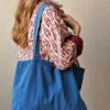 Bolso de tela vaquera oscura con opción de personalizarlo