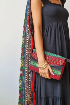 Bolso kilim verde y rojo