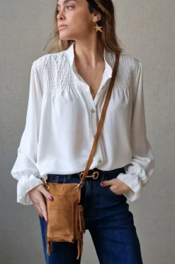 Bolso mini de ante y flecos camel