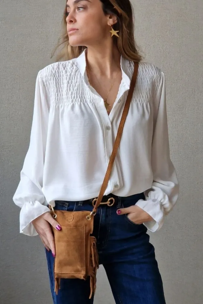 Bolso mini de ante y flecos camel
