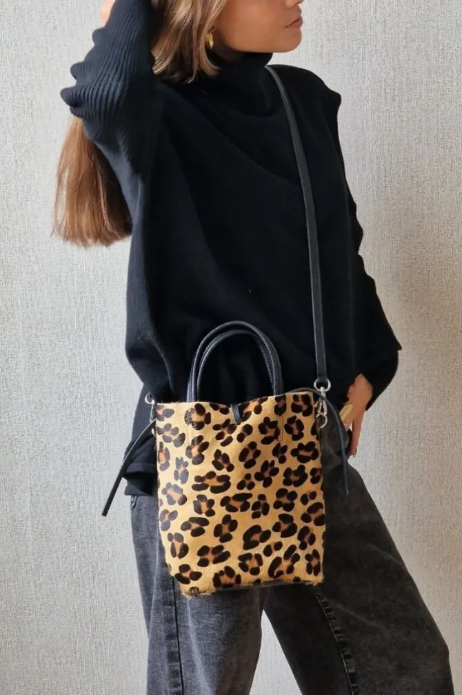 Bolso mini de piel de potro animal print