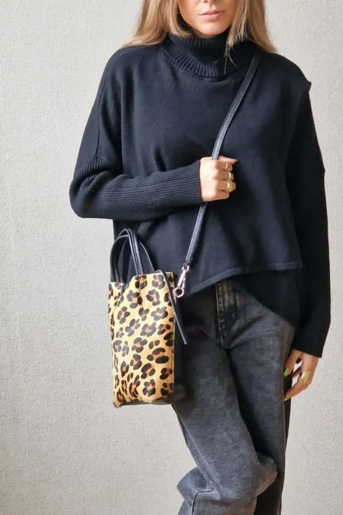 Bolso mini de piel de potro animal print