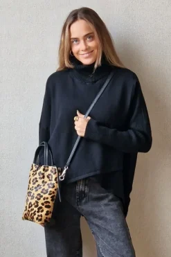 Bolso mini de piel de potro animal print