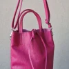 Bolso mini de piel fusia