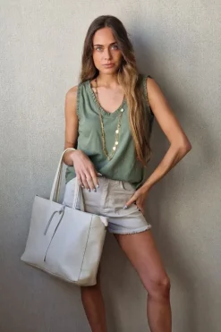 Bolso shopping con cremallera beige