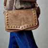 Bolso solapa tachas topo