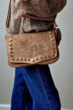 Bolso solapa tachas topo