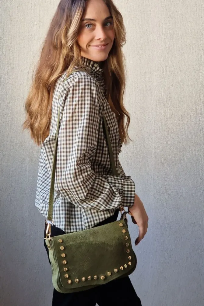 Bolso solapa tachas verde