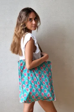 Bolso turquesa y fresa telas indias y yute