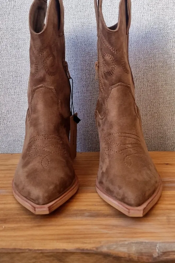 Botines tacón cowboy bordados