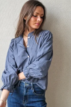 Camisa azul teen con bordados